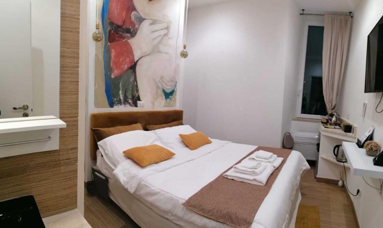 Abbracci Leandra Rooms Civitavecchia Exterior photo